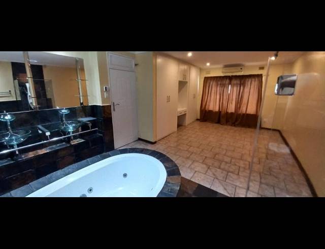 3 BEDROOM PROPERTY TO RENT IN ARBORETUM